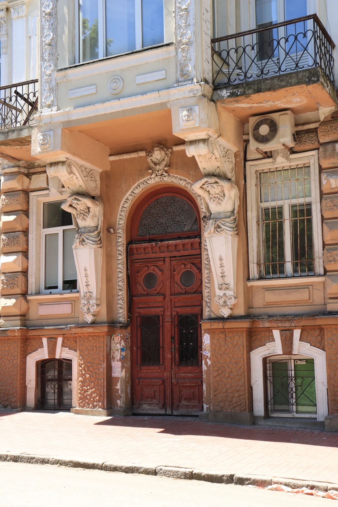 Architecture, Memory and Respect in Odessa Region